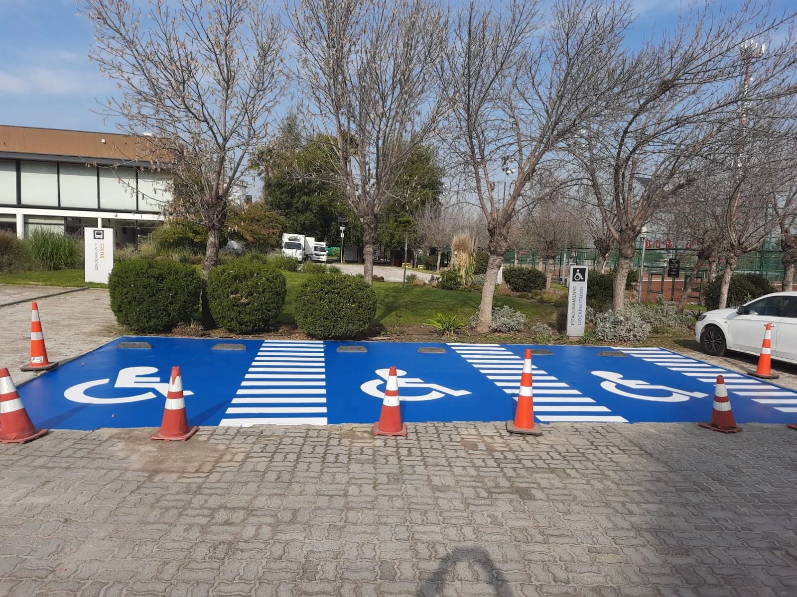Santander Pintura Estacionamiento